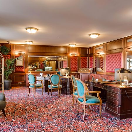 Le Palace De Menthon Экстерьер фото The hotel's lobby