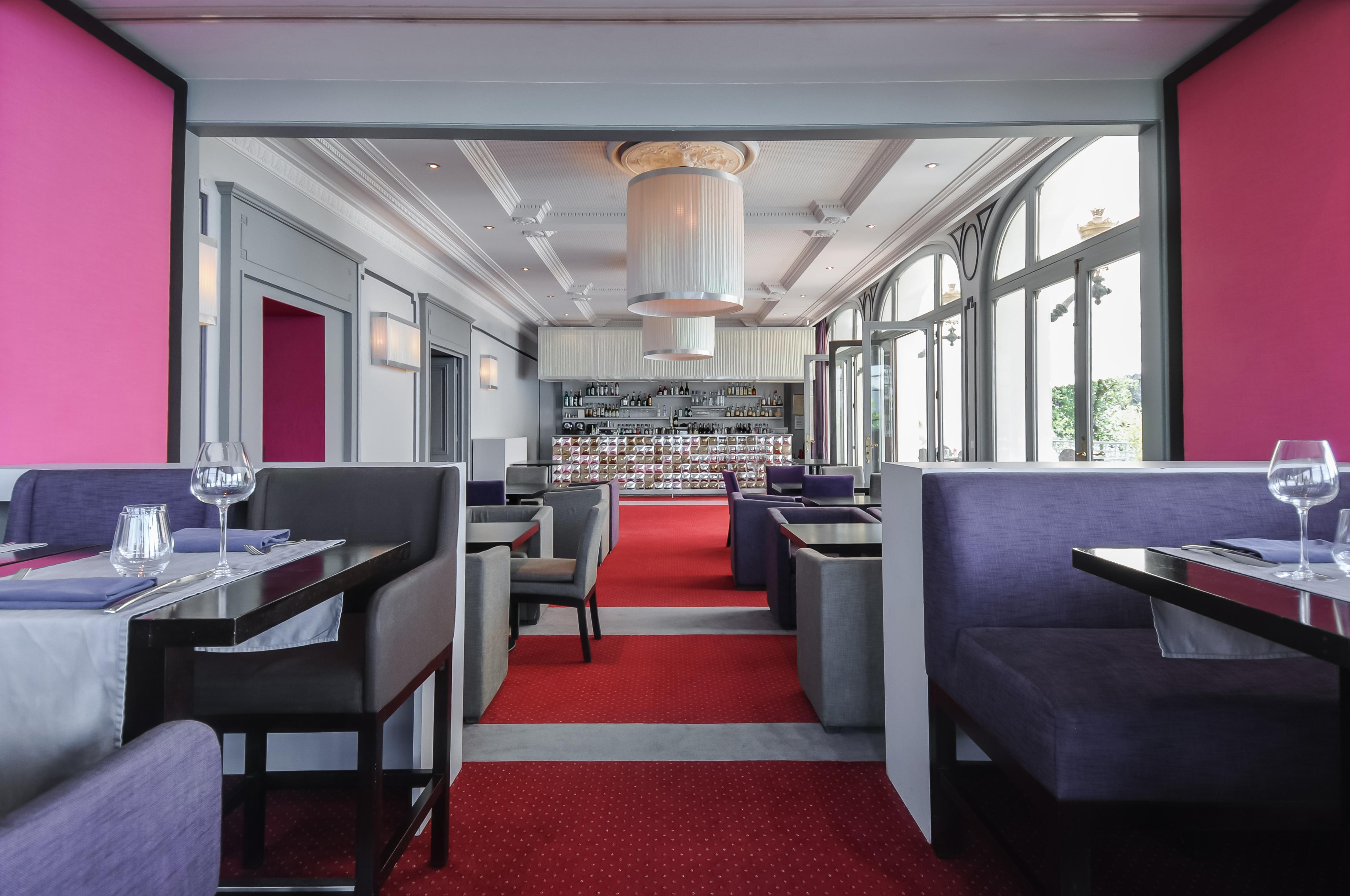 Le Palace De Menthon Экстерьер фото Restaurant