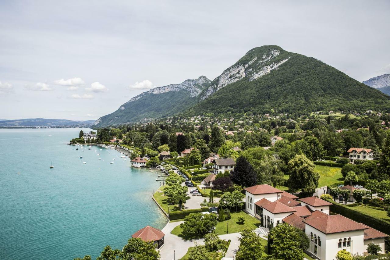 Le Palace De Menthon Экстерьер фото The town of Montreux