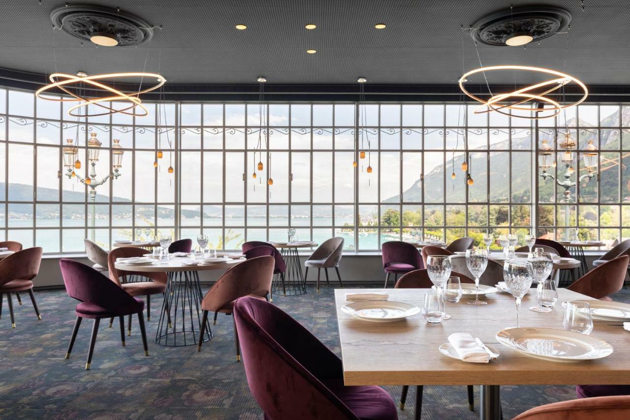 Le Palace De Menthon Экстерьер фото Restaurant